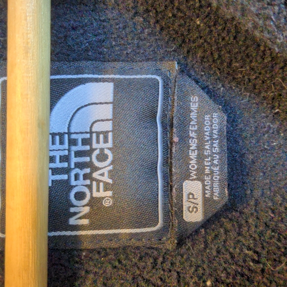 The North Face Women's Size S Plush Lightweight Zip Front Jacket - Picture 4 of 10